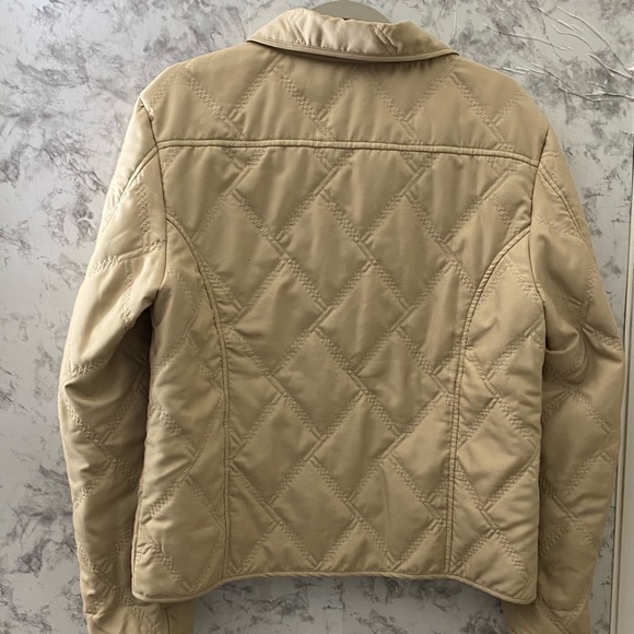 Large Jane Ashley Lightweight Quilted Puffer Jacket. Tab - Picture 4 of 12